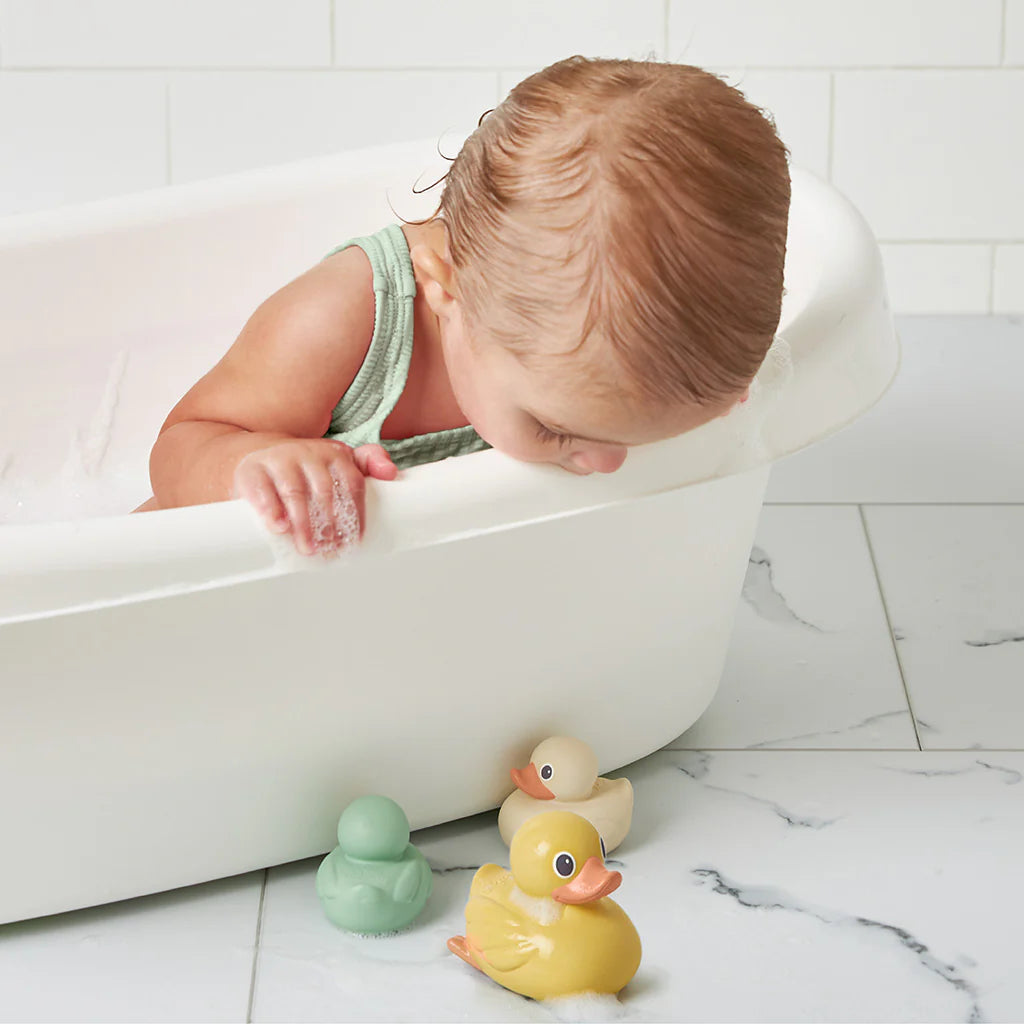 Itzy Ducky Family™ Bath Toy Set